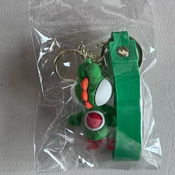 New Super Mario Bros Bowser And Yoshi Silicone Keychain Set - Picture 10 of 10